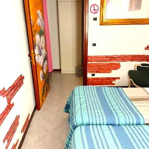 Aparthotel Cozy!!, Verona
